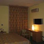 Ascot Szálloda 2*