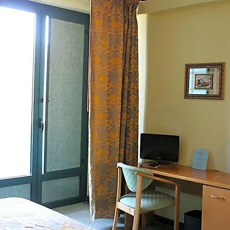 Hotel Ascot