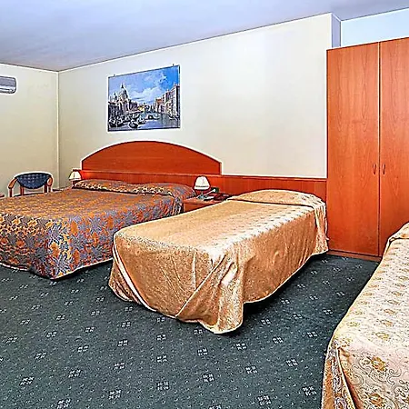 Hotel Ascot