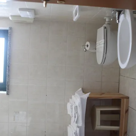 Ascot Hotell 2*