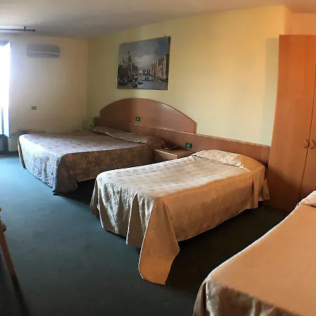 Ascot Szálloda