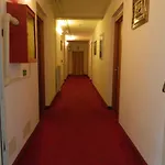 Ascot Hotel