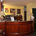 Ascot Hotel 2*